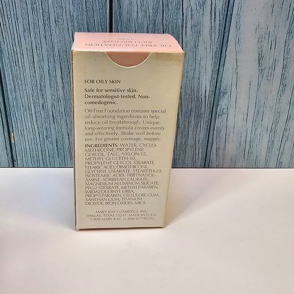 Mary Kay Day Radiance Oil-Free Foundation Rich Bronze #5795‎ - NIB  Old Stock - Picture 5 of 6